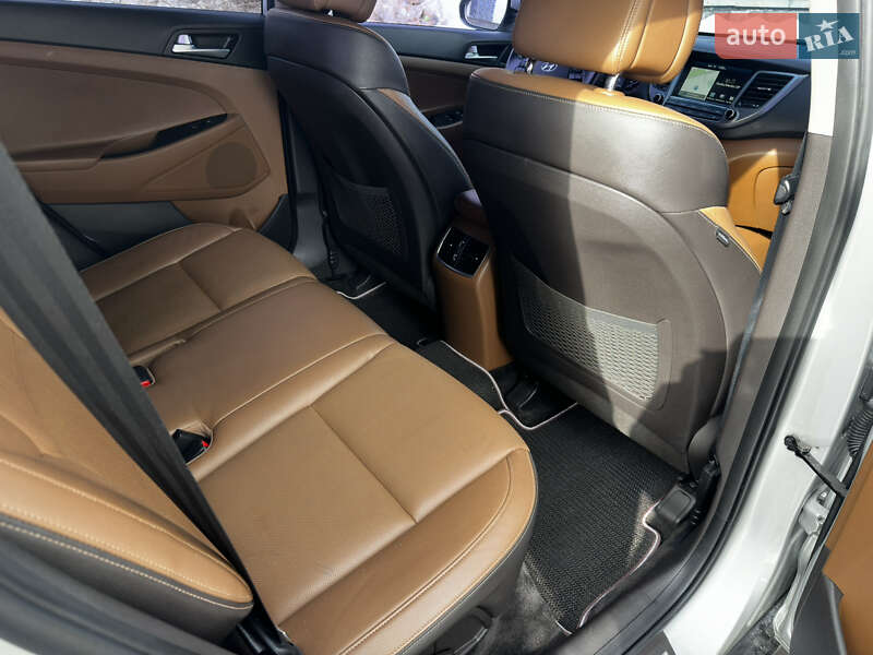 Внедорожник / Кроссовер Hyundai Tucson 2015 в Харькове