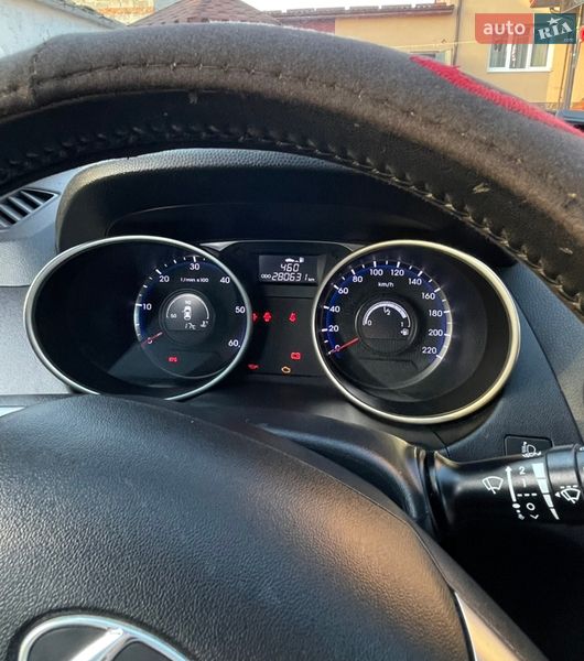 Позашляховик / Кросовер Hyundai Tucson 2011 в Львові фото 14 Позашляховик / Кросовер Hyundai Tucson 2011 в Львові