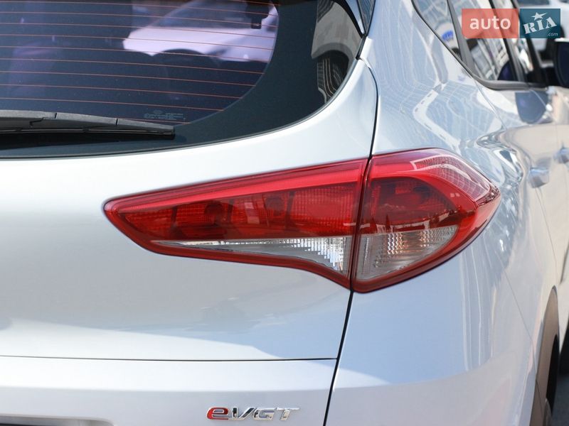 Внедорожник / Кроссовер Hyundai Tucson 2016 в Киеве