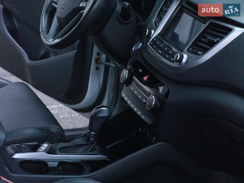 Внедорожник / Кроссовер Hyundai Tucson 2016 в Киеве