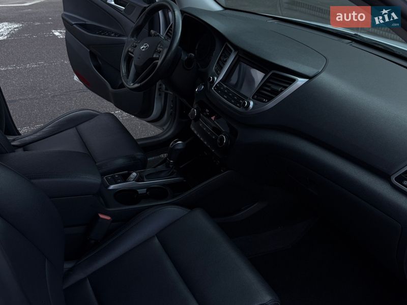 Внедорожник / Кроссовер Hyundai Tucson 2016 в Киеве