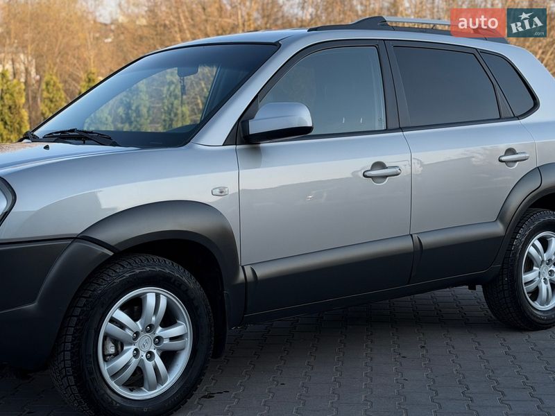 Внедорожник / Кроссовер Hyundai Tucson 2008 в Зборове