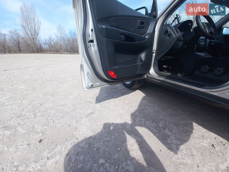 Внедорожник / Кроссовер Hyundai Tucson 2008 в Кривом Роге