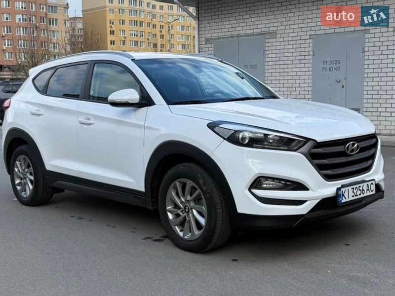 Внедорожник / Кроссовер Hyundai Tucson 2015 в Киеве