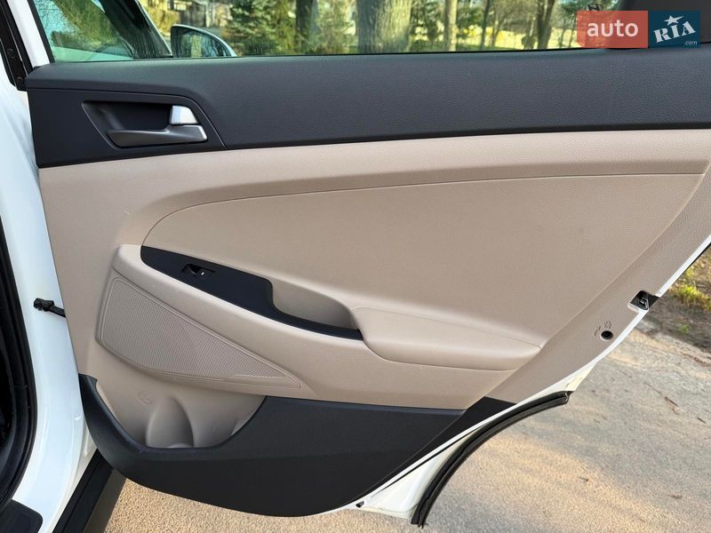 Внедорожник / Кроссовер Hyundai Tucson 2016 в Киеве фото 20 Внедорожник / Кроссовер Hyundai Tucson 2016 в Киеве