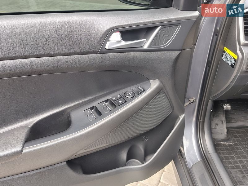 Позашляховик / Кросовер Hyundai Tucson 2016 в Старокостянтинові