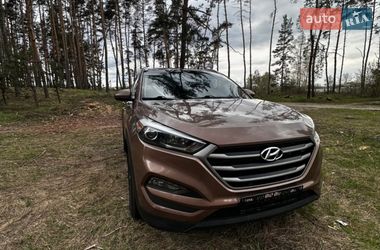 Позашляховик / Кросовер Hyundai Tucson 2015 в Харкові