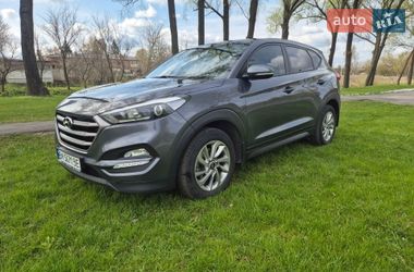 Внедорожник / Кроссовер Hyundai Tucson 2016 в Недригайлове