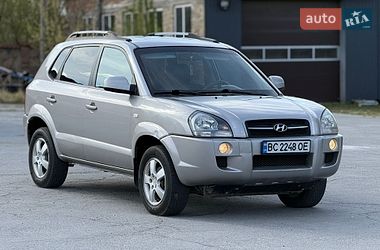 Позашляховик / Кросовер Hyundai Tucson 2004 в Звягелі