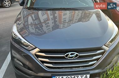 Позашляховик / Кросовер Hyundai Tucson 2016 в Києві