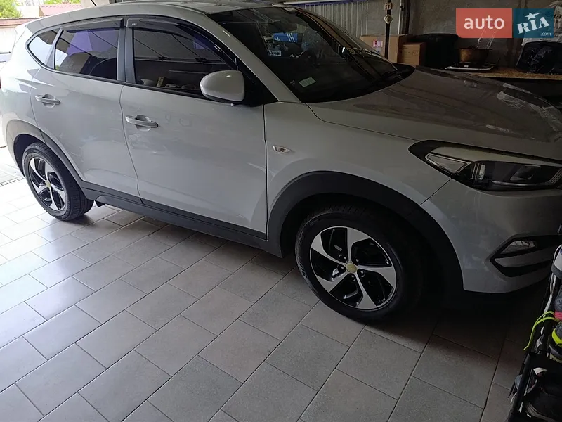 Hyundai Tucson