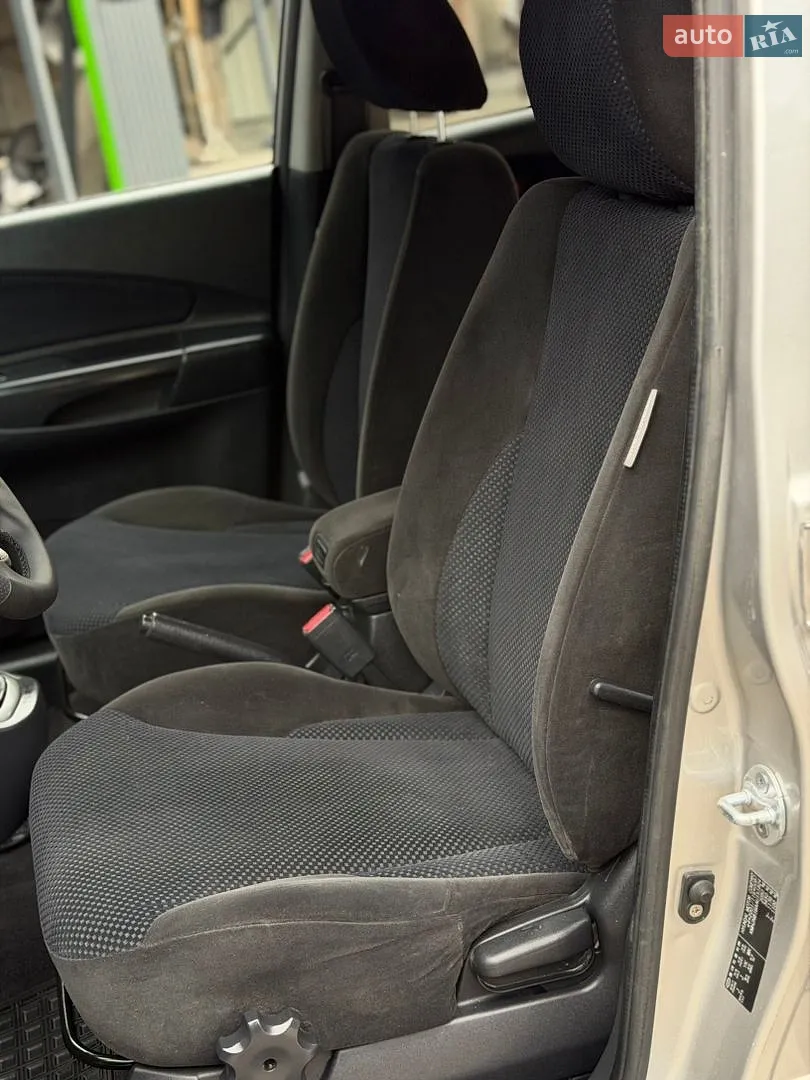 2010 Hyundai Tucson - мініатюра 8
