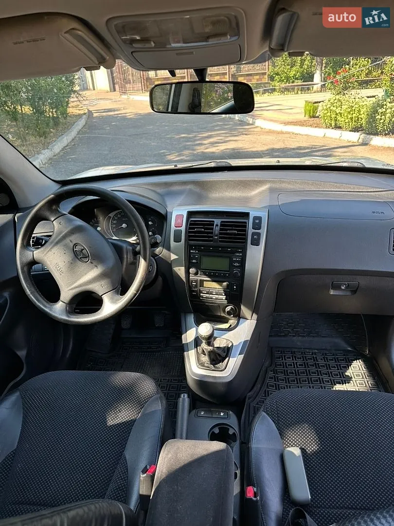 2010 Hyundai Tucson - мініатюра 9