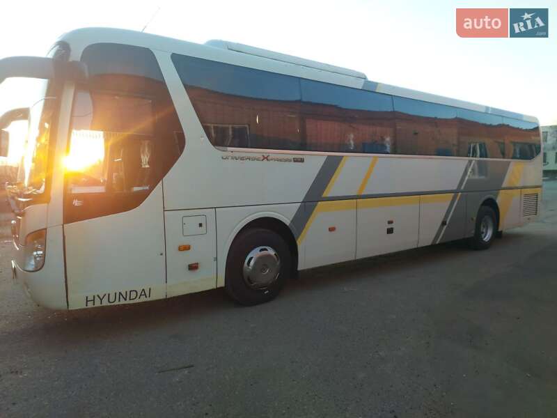 Туристический / Междугородний автобус Hyundai Universe 2008 в Харькове