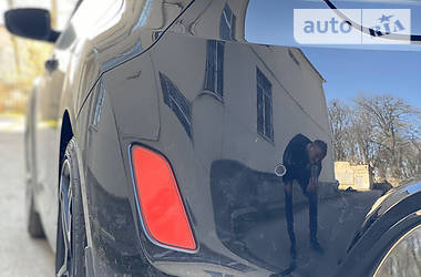 Хэтчбек Hyundai Veloster 2012 в 