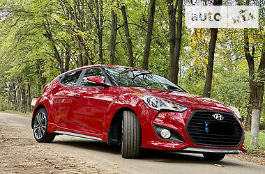 Хэтчбек Hyundai Veloster 2016 в Киеве