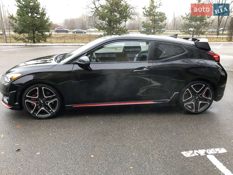 Хэтчбек Hyundai Veloster 2019 в Киеве