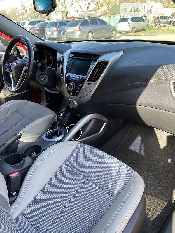 Хэтчбек Hyundai Veloster 2012 в Полтаве