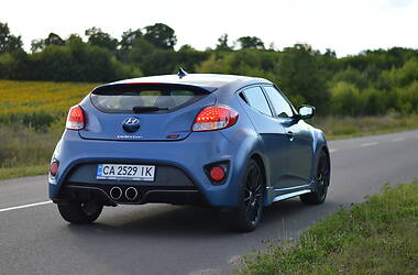 Хэтчбек Hyundai Veloster 2015 в 