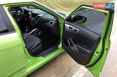 Хэтчбек Hyundai Veloster 2012 в Львове