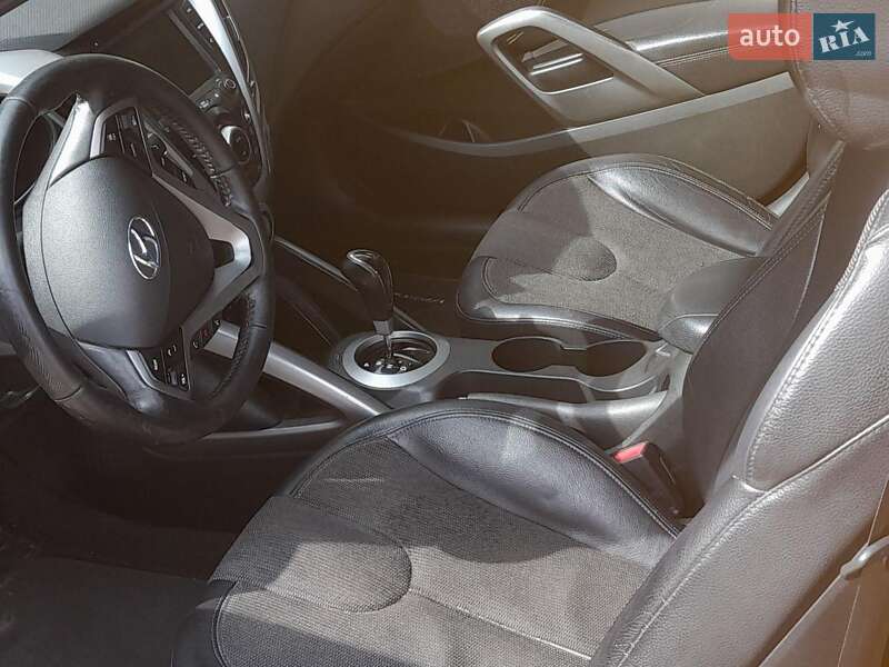 Хэтчбек Hyundai Veloster 2012 в Днепре