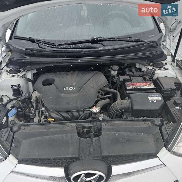 Хэтчбек Hyundai Veloster 2016 в Харькове
