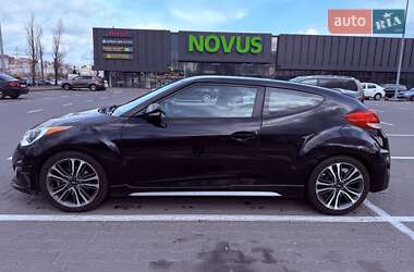 Хэтчбек Hyundai Veloster 2015 в 