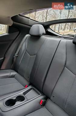 Хэтчбек Hyundai Veloster 2013 в 