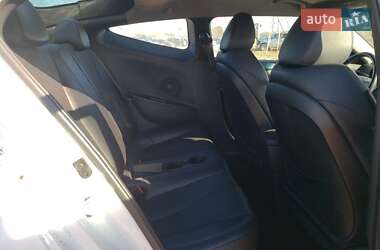 Хэтчбек Hyundai Veloster 2013 в 