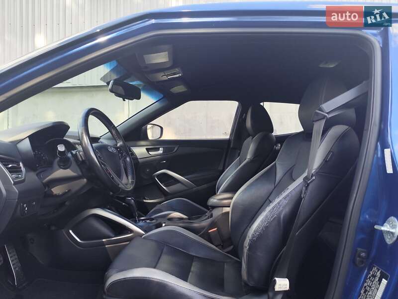 Хэтчбек Hyundai Veloster 2016 в Киеве фото 10 Хэтчбек Hyundai Veloster 2016 в Киеве