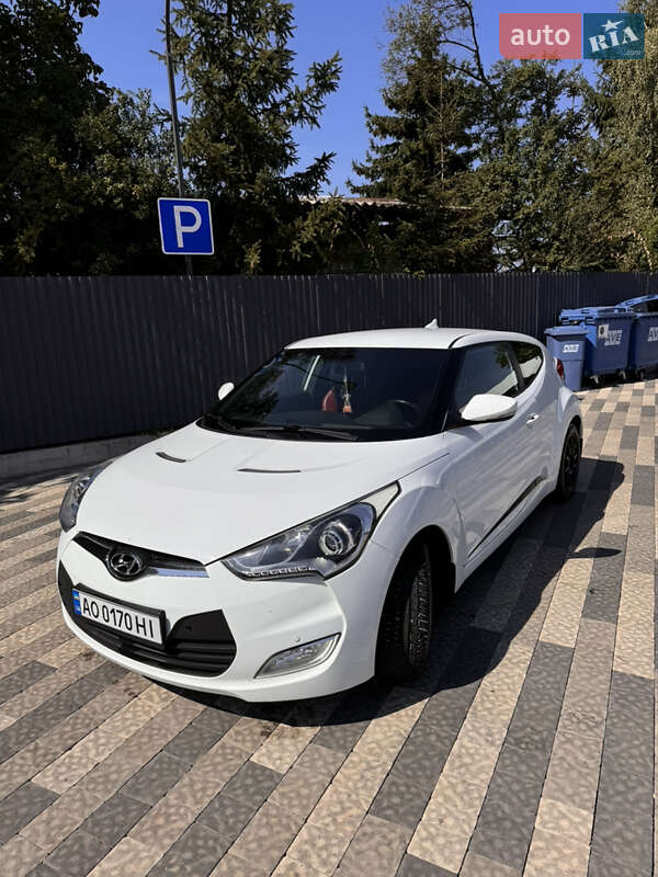 Хетчбек Hyundai Veloster 2013 в 