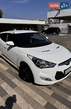 Хетчбек Hyundai Veloster 2013 в 