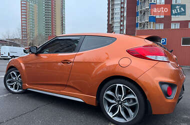 Хэтчбек Hyundai Veloster 2015 в 