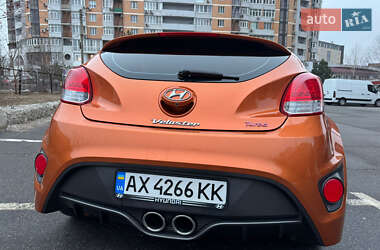 Хэтчбек Hyundai Veloster 2015 в 