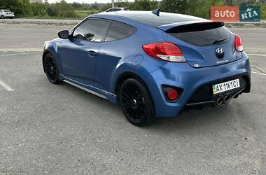 Хэтчбек Hyundai Veloster 2015 в 