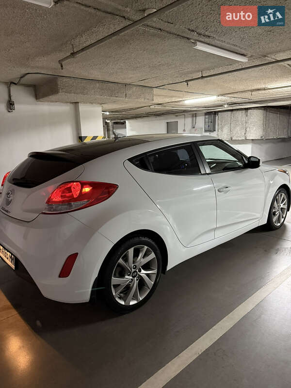 Хетчбек Hyundai Veloster 2016 в Києві