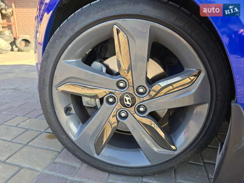 Хетчбек Hyundai Veloster 2013 в Хмельницькому