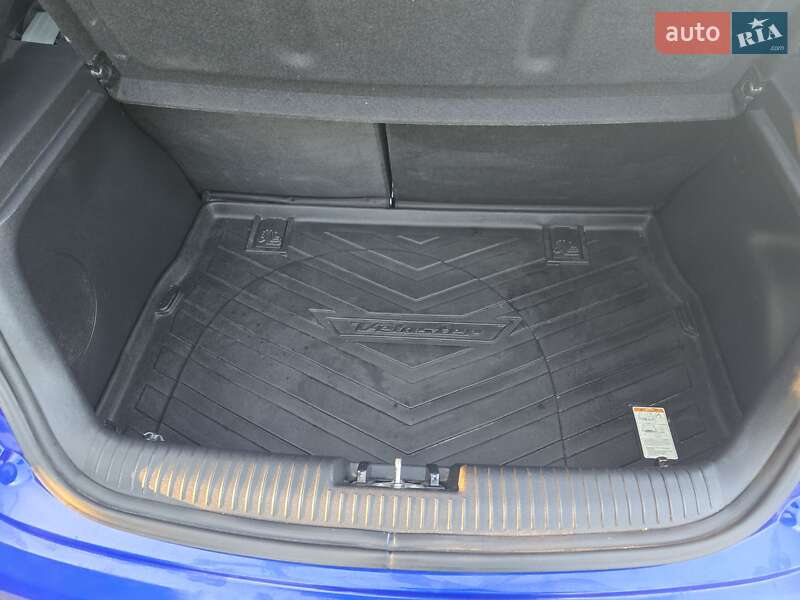 Хетчбек Hyundai Veloster 2013 в Хмельницькому