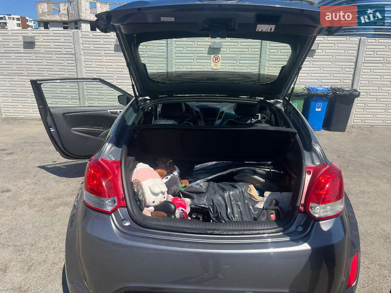 Хэтчбек Hyundai Veloster 2012 в Измаиле