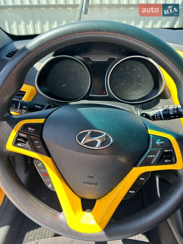 Хэтчбек Hyundai Veloster 2013 в Кривом Роге