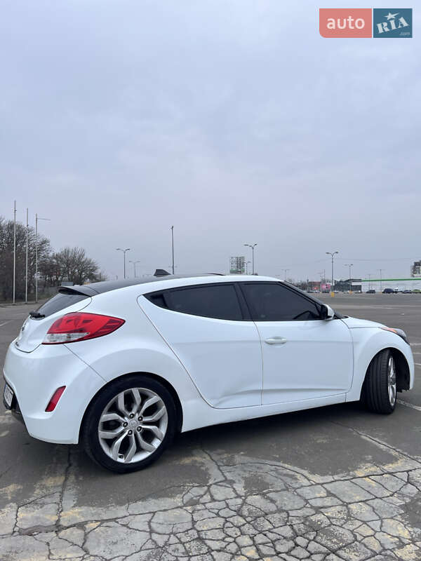 Хэтчбек Hyundai Veloster 2011 в Одессе фото 3 Хэтчбек Hyundai Veloster 2011 в Одессе