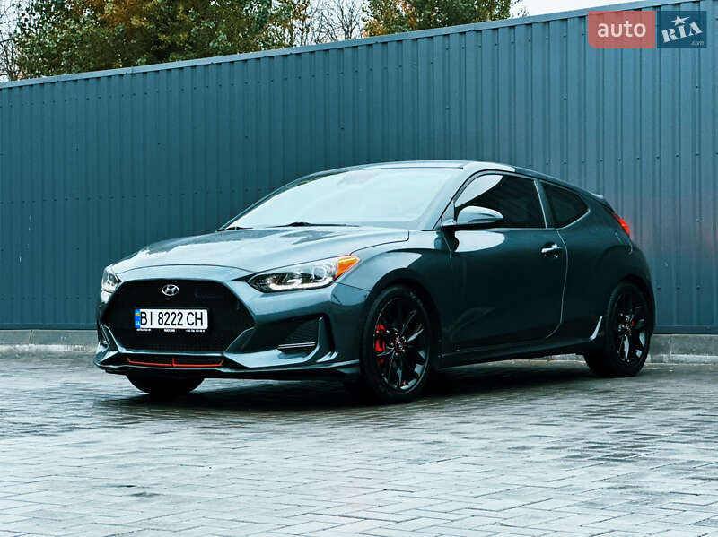 Хетчбек Hyundai Veloster 2019 в  фото Хетчбек Hyundai Veloster 2019 в