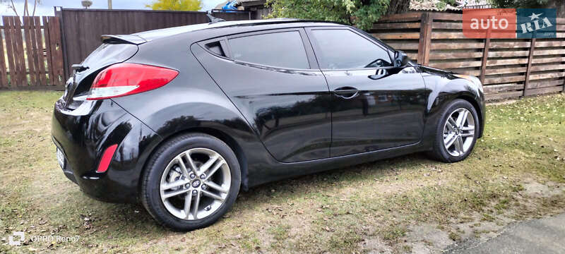Хэтчбек Hyundai Veloster 2011 в Киеве