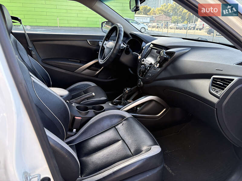 Хэтчбек Hyundai Veloster 2014 в Киеве