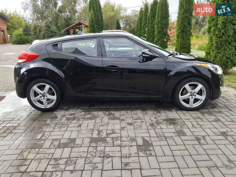 Хетчбек Hyundai Veloster 2014 в Радивиліві фото 4 Хетчбек Hyundai Veloster 2014 в Радивиліві