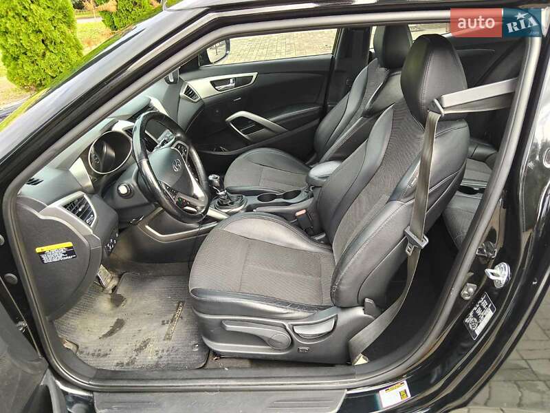 Хетчбек Hyundai Veloster 2014 в Радивиліві фото 11 Хетчбек Hyundai Veloster 2014 в Радивиліві