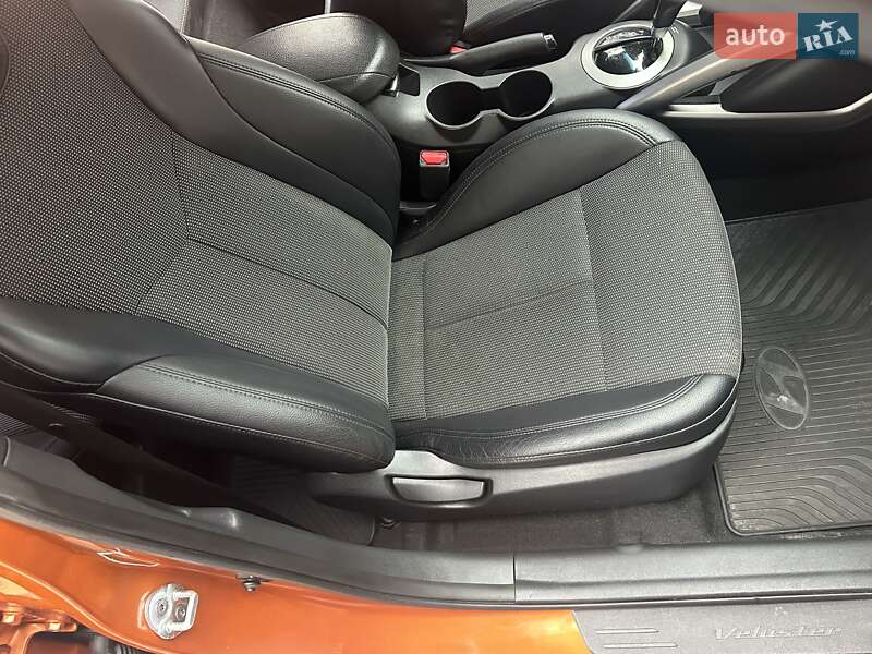 Хетчбек Hyundai Veloster 2013 в Києві