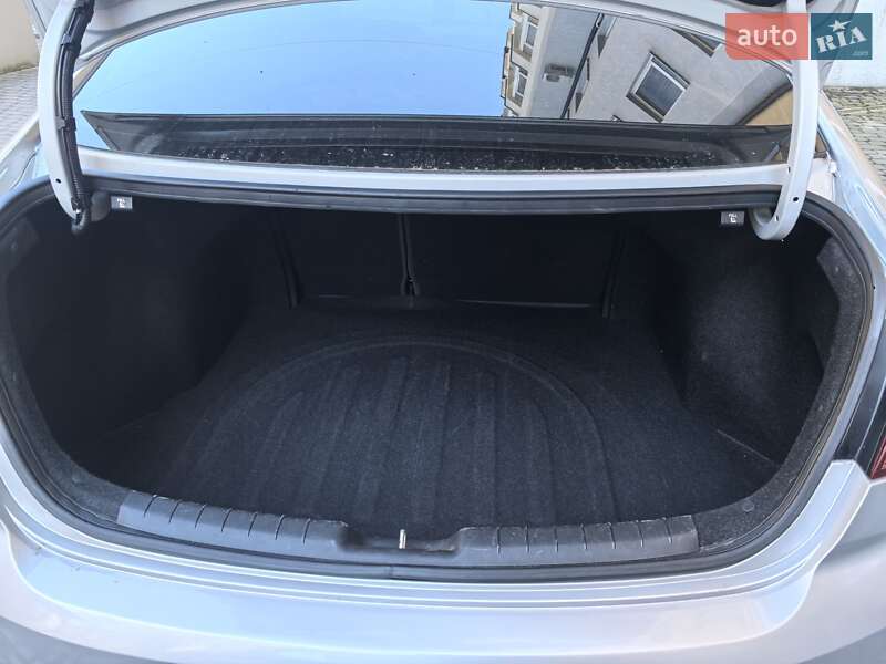 Хэтчбек Hyundai Veloster 2018 в Ивано-Франковске