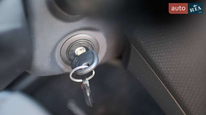 Хетчбек Hyundai Veloster 2016 в Києві