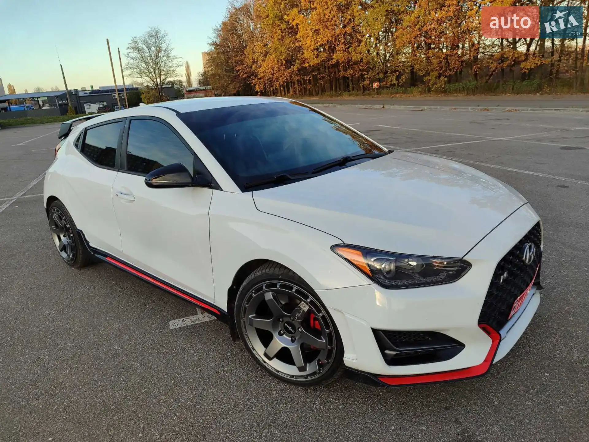 2018 Hyundai Veloster - фото 1